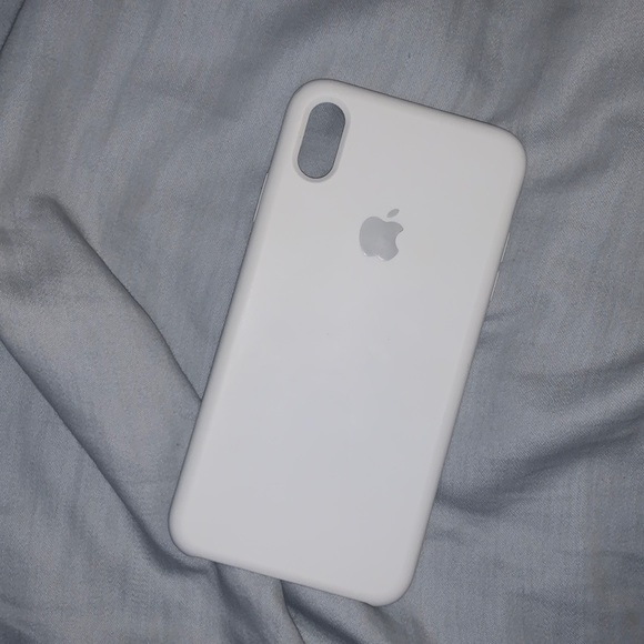 White APPLE case - Picture 1 of 1